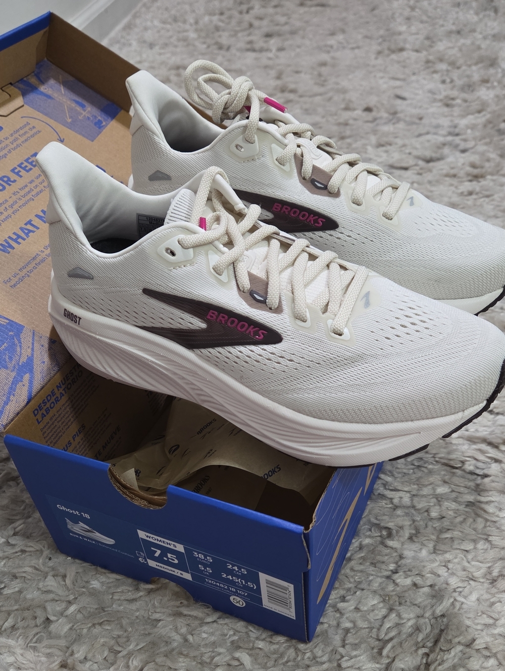 *NWT* Brooks Women's Ghost 18 Running Shoes - White with Pink & Gray Accents